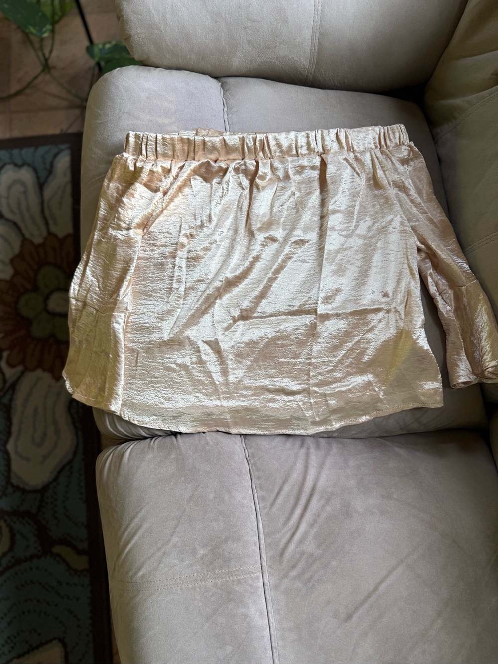 Forever 21 Champagne Off-Shoulder Satin Blouse size Medium